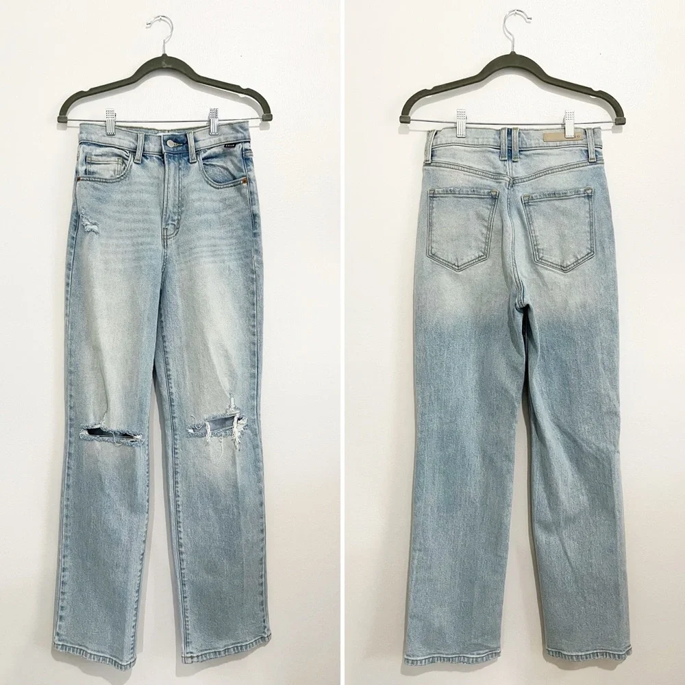 Cello Super High Rise Dad Jeans Trendy Distressed Knee Light Wash Women’s Size 3 - Picture 3 of 7